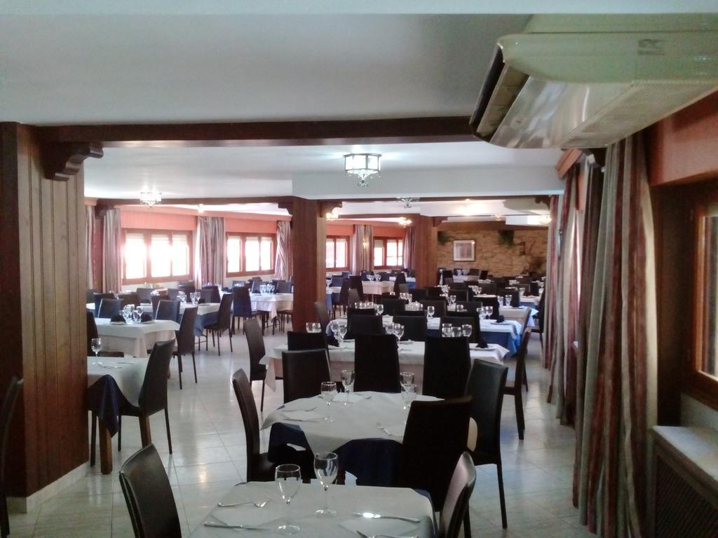 Hotel Restaurante Felipe II (Adults Only) Aýna Exterior foto